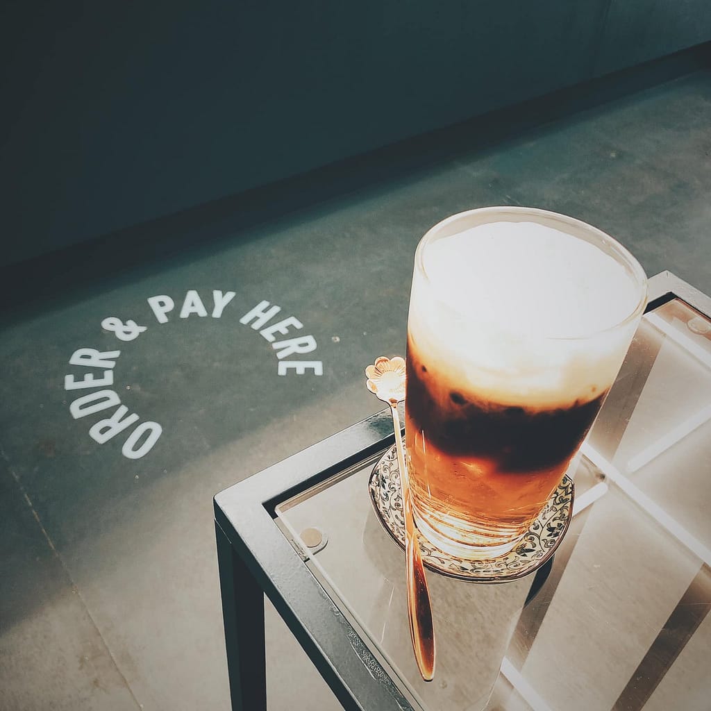 Behind the Bar Behind the bar10