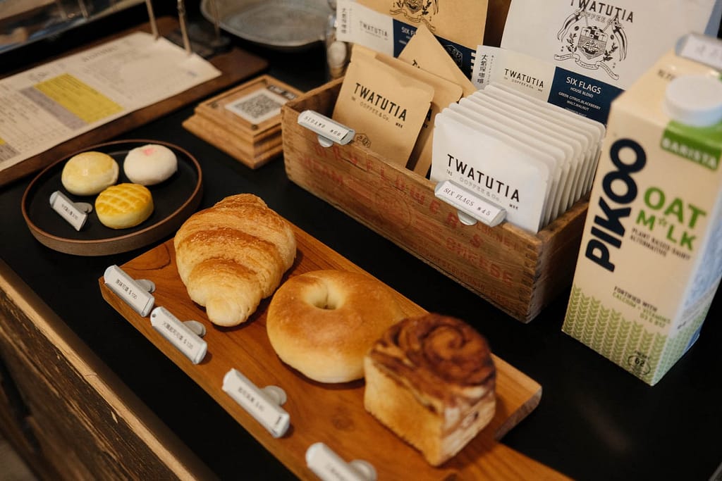 Taipei Cafe Hopping - A mini guide to exploring cool vibes cafes in Taipei 2023 TWATUTIA Coffee & Co