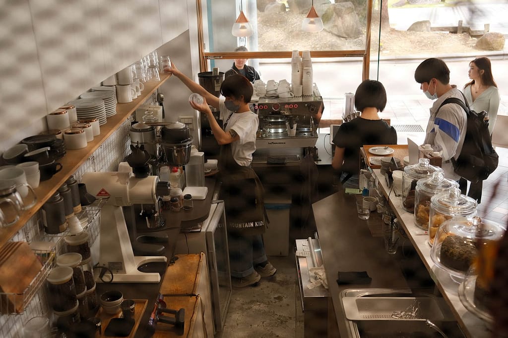 Taipei Cafe Hopping - A mini guide to exploring cool vibes cafes in Taipei 2023 Mountain Kids Coffee Roaster