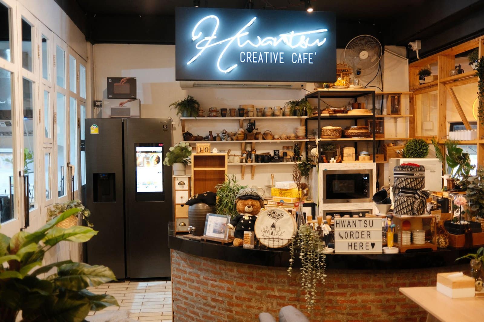 Hwantsu Creative Cafe